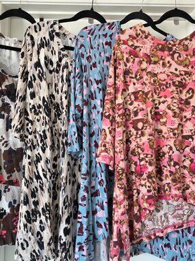 Lot of 4 LOGO Lori Goldstein Tops Tunics Size XL Abstract Prints Pockets Stretch